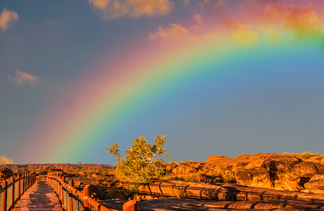 Tanken – en illusion – likt regnbågen.