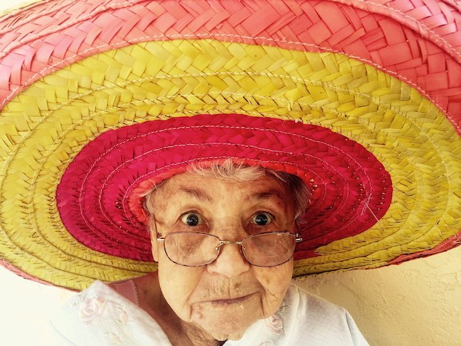 Somliga vill ha keps. Andra väljer sombrero.